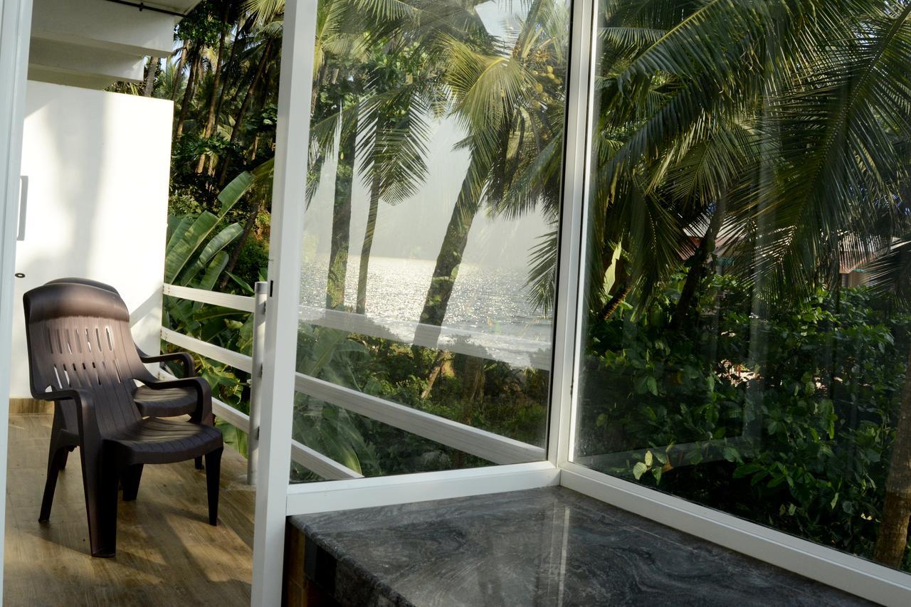 White Shell Beach House Kannur Eksteriør billede